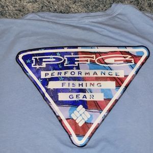 Men's xl Columbia fishing gear shirt blue an red